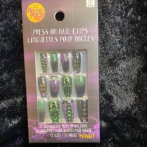Hocus Pocus Self Adhesive Nails NWT